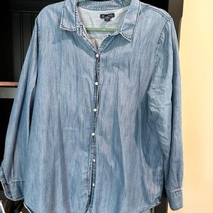 Gap Chambray Coupe Boyfriend button down, size XL